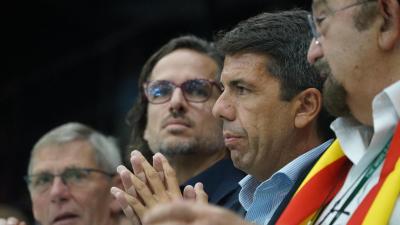 Carlos Mazón asiste al encuentro entre España-Serbia de la Copa Davis en Valencia